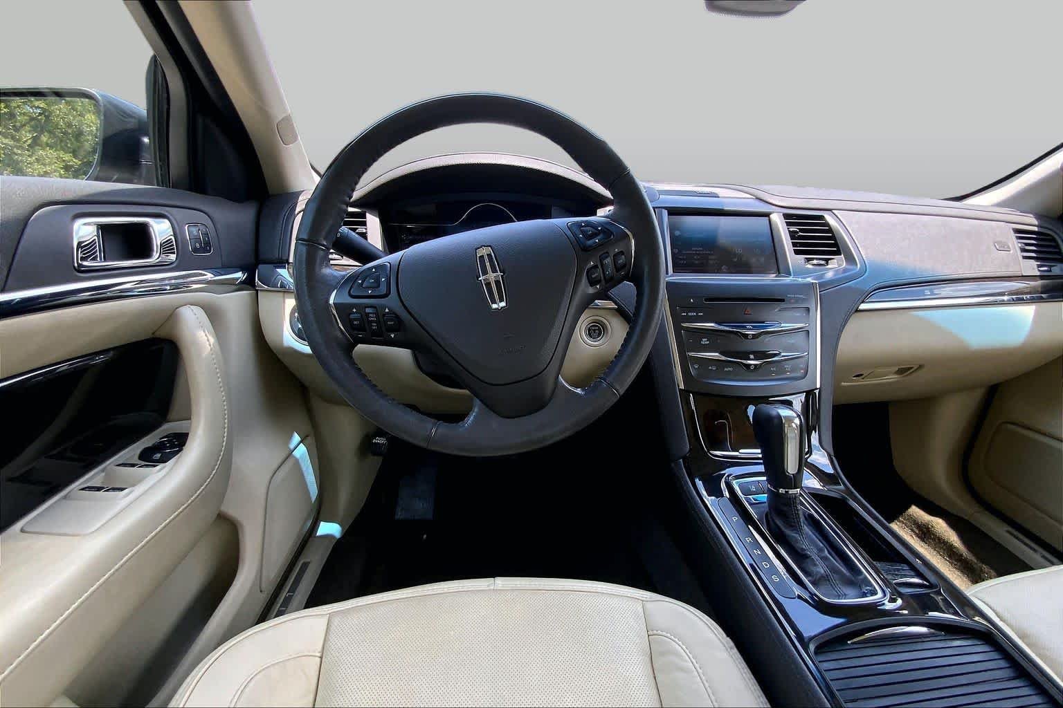 Pre-Owned 2015 Lincoln MKS