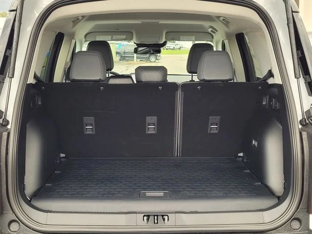 New 2026 Oxford White Ford Badlands® image 9