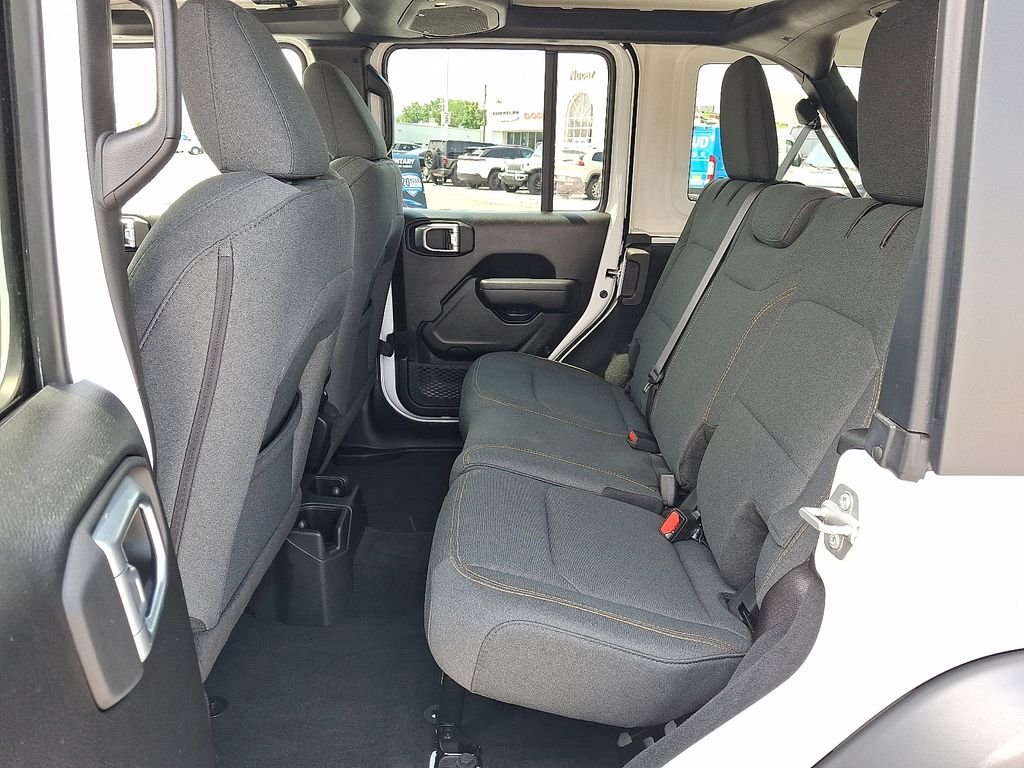 Used 2024 White Jeep Sport S image 11