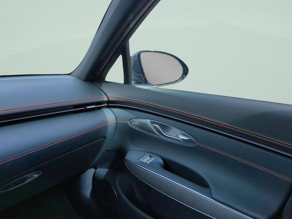 New 2026 Blue Genesis 2.5T SPORT PRESTIGE image 13
