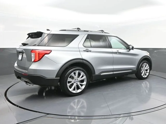 Used 2023 Silver Ford Platinum image 7