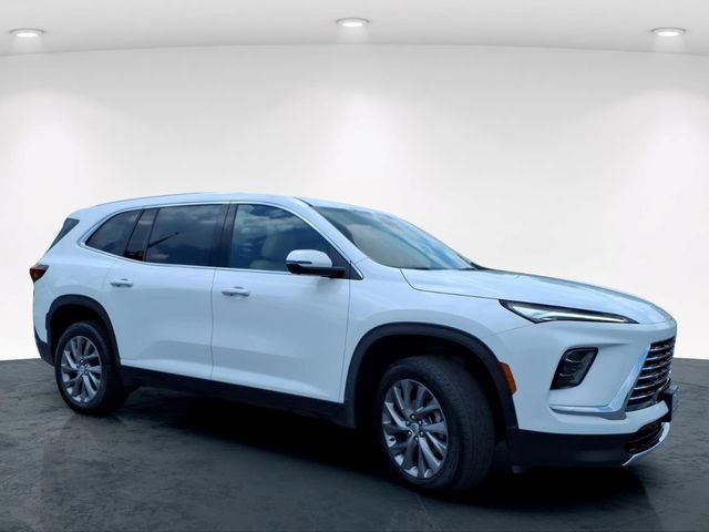 Used 2025 White Buick Preferred image 5