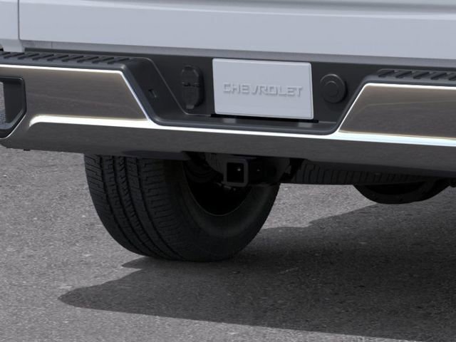 New 2026 Summit White Chevrolet LT image 15