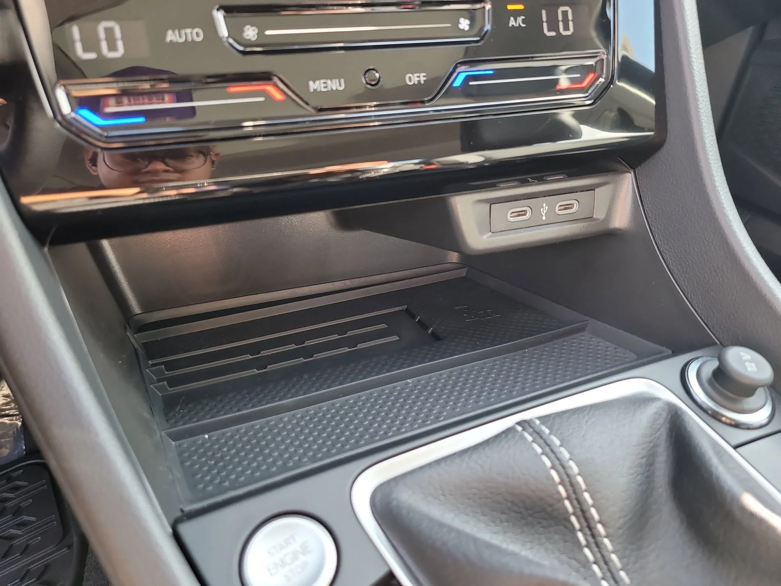 New 2026 Deep Black Pearl Volkswagen 1.5T SE image 25