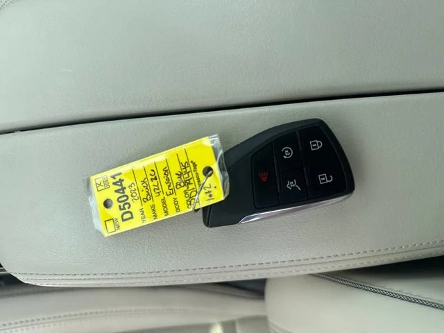 Used 2023 Sapphire Metallic Buick Essence image 33