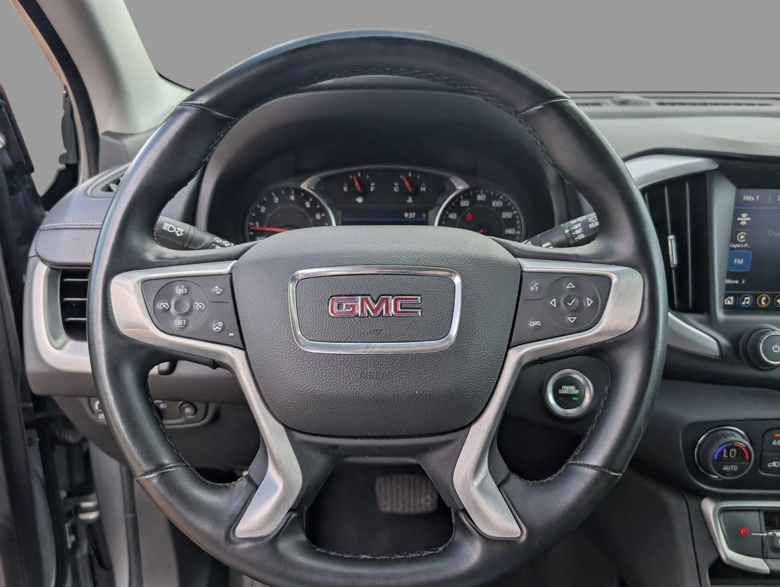 Used 2024 Sterling Metallic GMC SLT image 22
