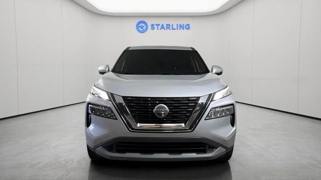 Used 2021 Silver Nissan SV FWD image 15