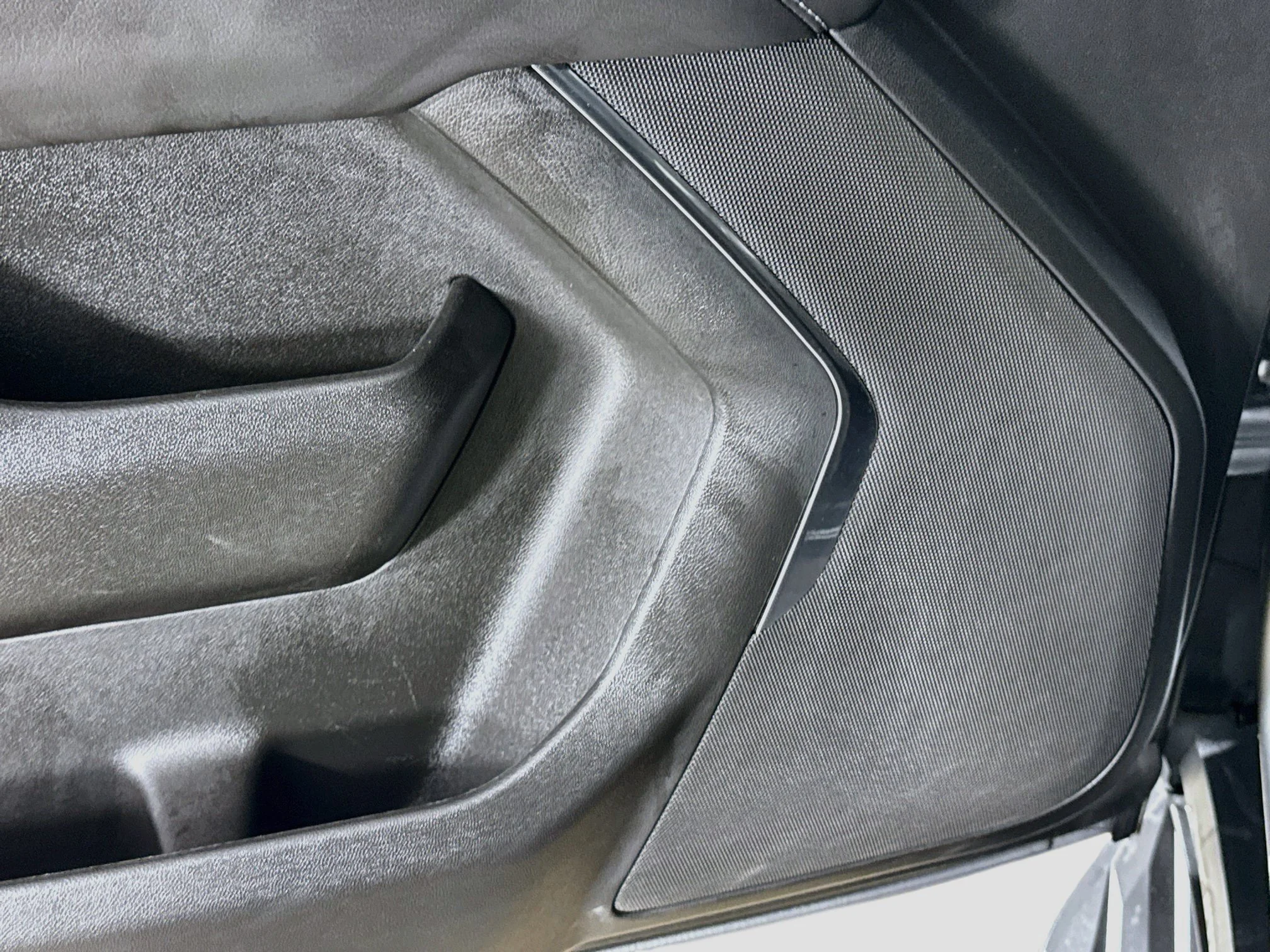 Used 2023 STERLING GRAY METALLIC Chevrolet LS image 20