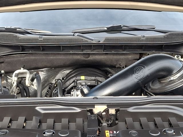 Used 2022 Beige Chevrolet ZR2 image 29