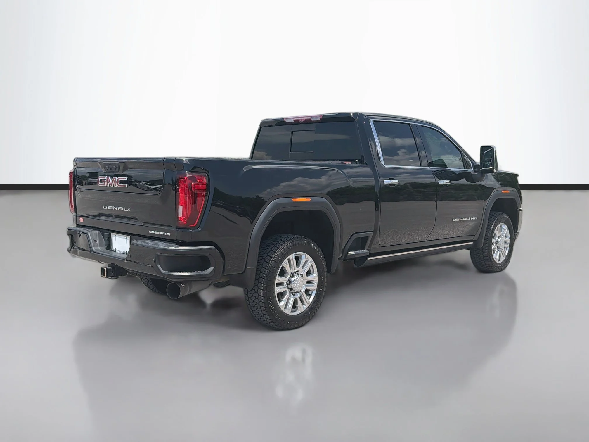 Used 2023 Ebony Twilight Metallic GMC Denali image 5