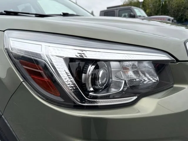 Used 2020 Jasper Green Metallic Subaru Premium image 9
