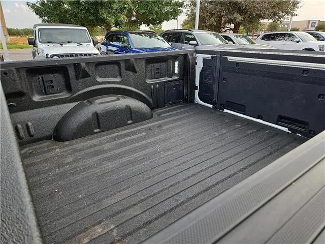 Used 2024 White Ford King Ranch 4x4 SuperCrew Cab 5.5 ft. box 145 in. W image 9