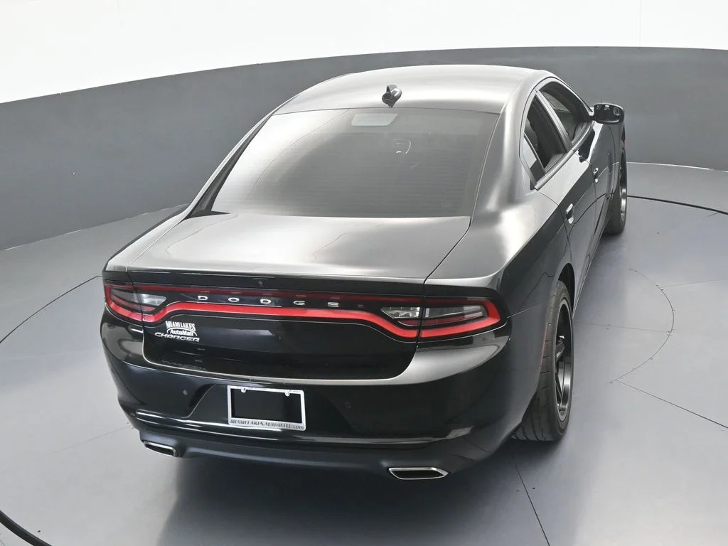 Used 2023 Pitch Black Clearcoat Dodge SXT image 43