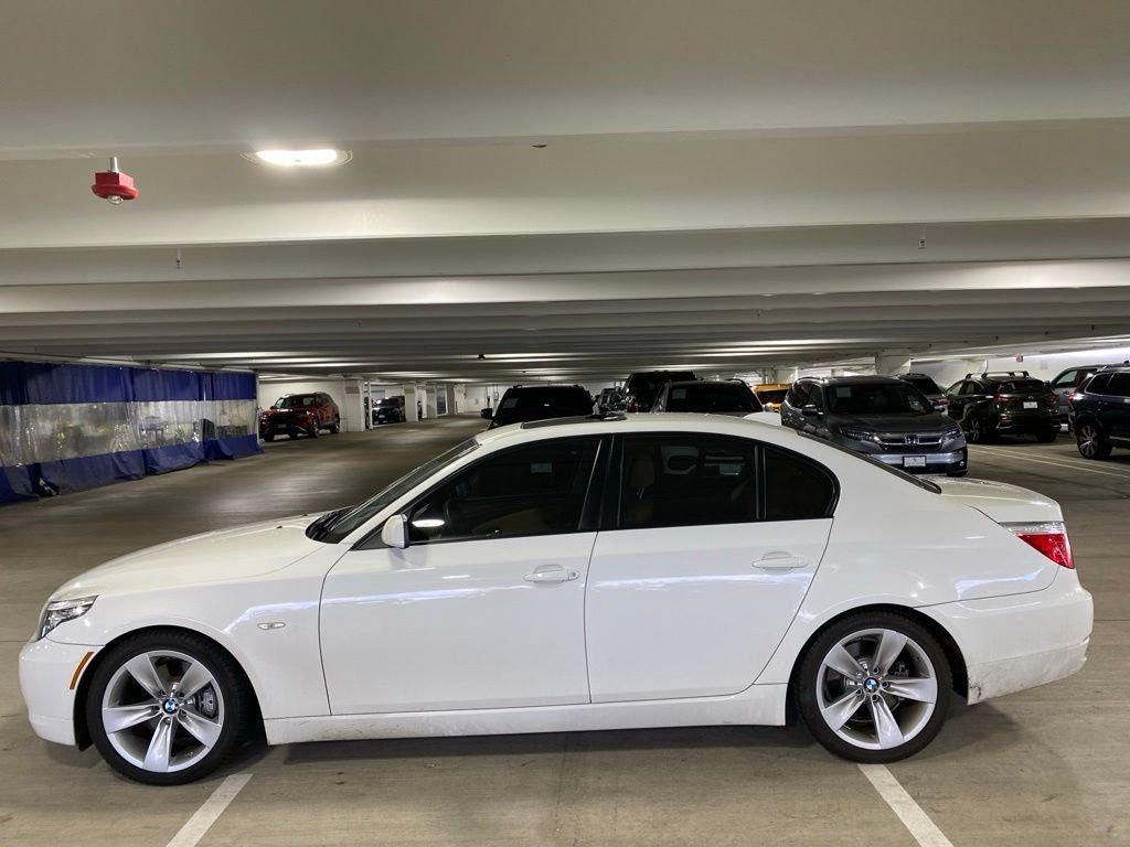 Used 2010 Alpine White BMW 528i image 2