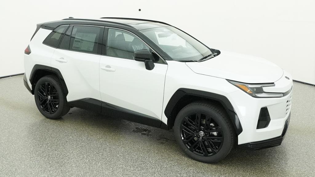 New 2026 Wind Chill Pearl with Midnight Black Metallic roof Toyota XSE image 12