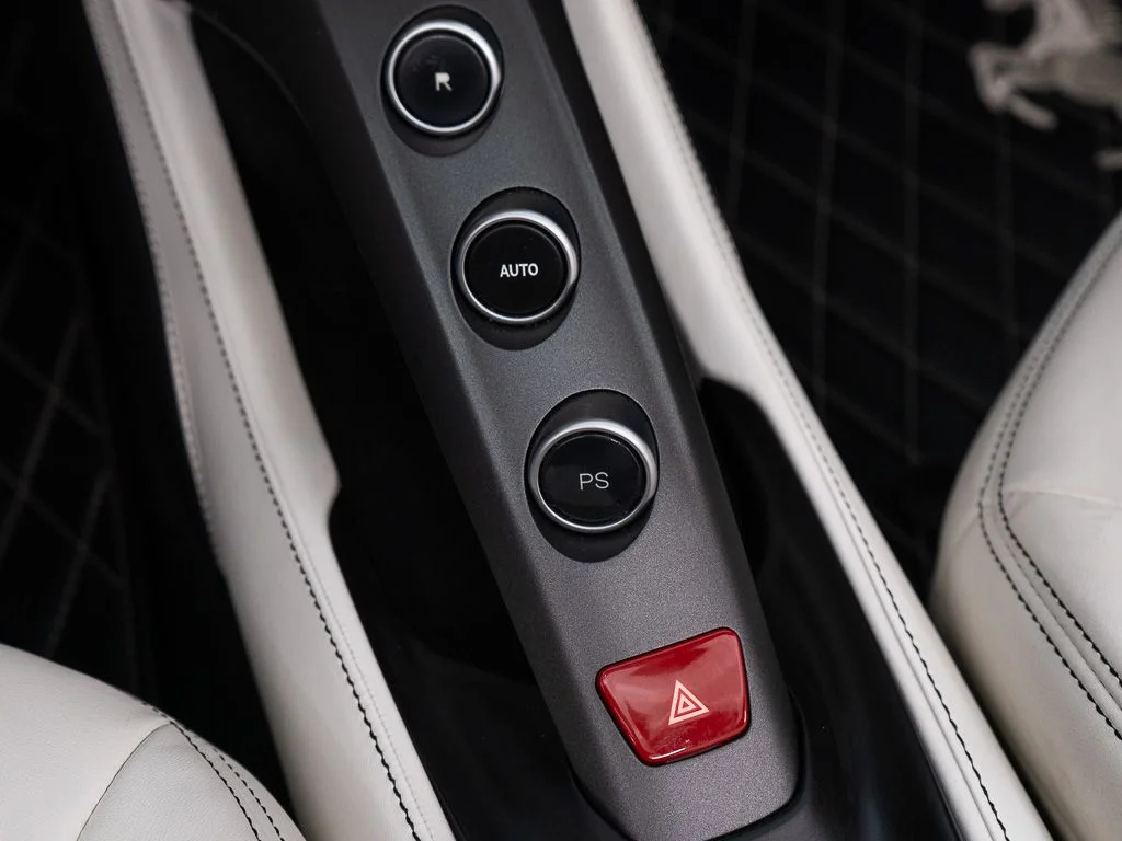 Used 2018 Bianco Avus Ferrari  image 37