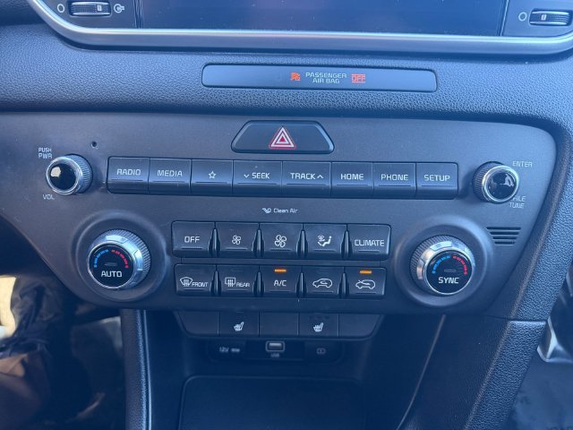 Used 2022 Silver Kia LX image 21
