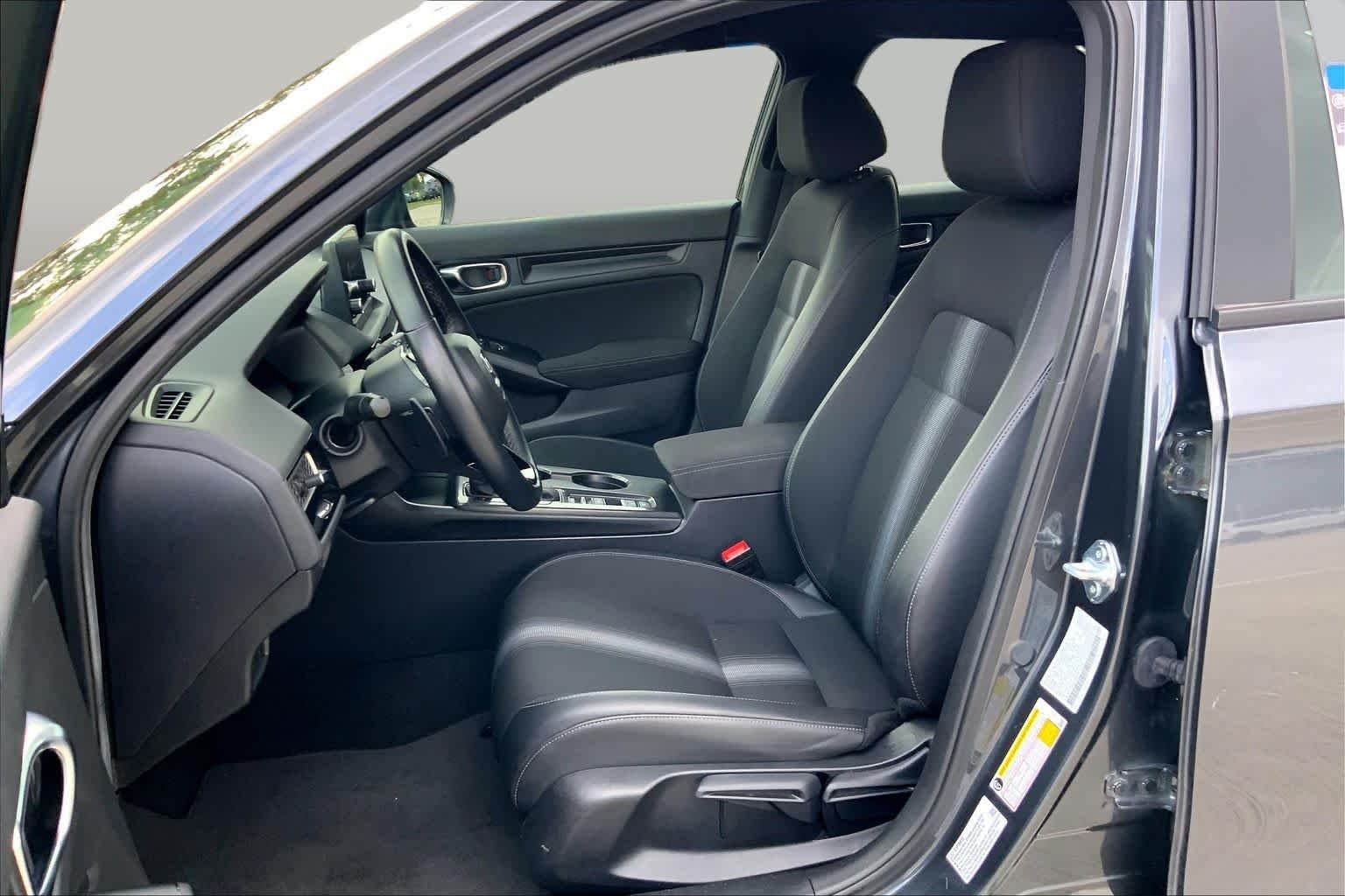 Used 2025 Solar Silver Metallic Honda Sport image 8