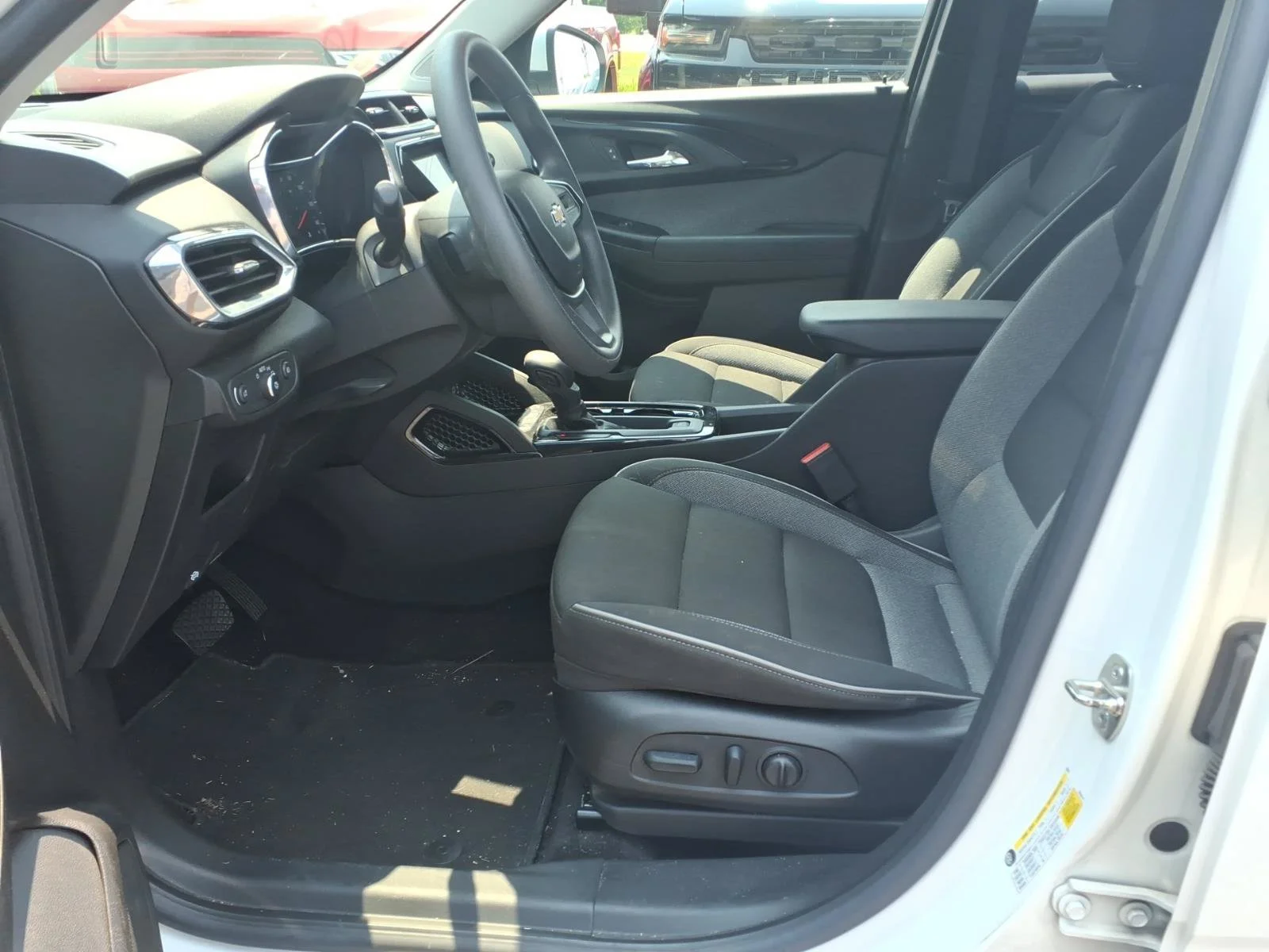 Used 2022 Summit White Chevrolet LT image 20