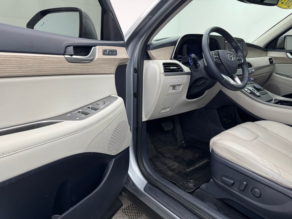 Used 2020 Lagoon Silver Hyundai SEL image 17