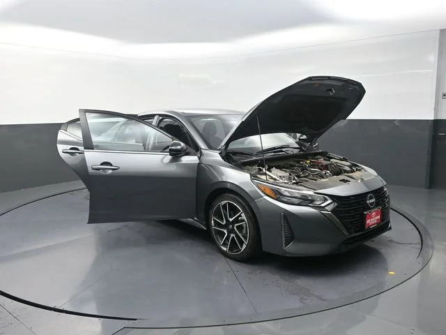 Used 2025 Gray Nissan SR image 39
