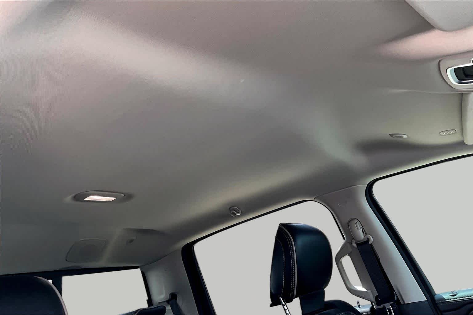 Used 2022 Bright White Clearcoat Ram Laramie image 17