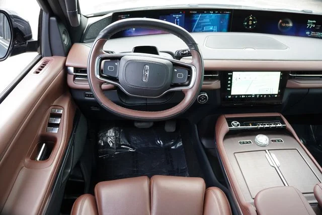 Used 2025 Blue Lincoln Reserve image 23