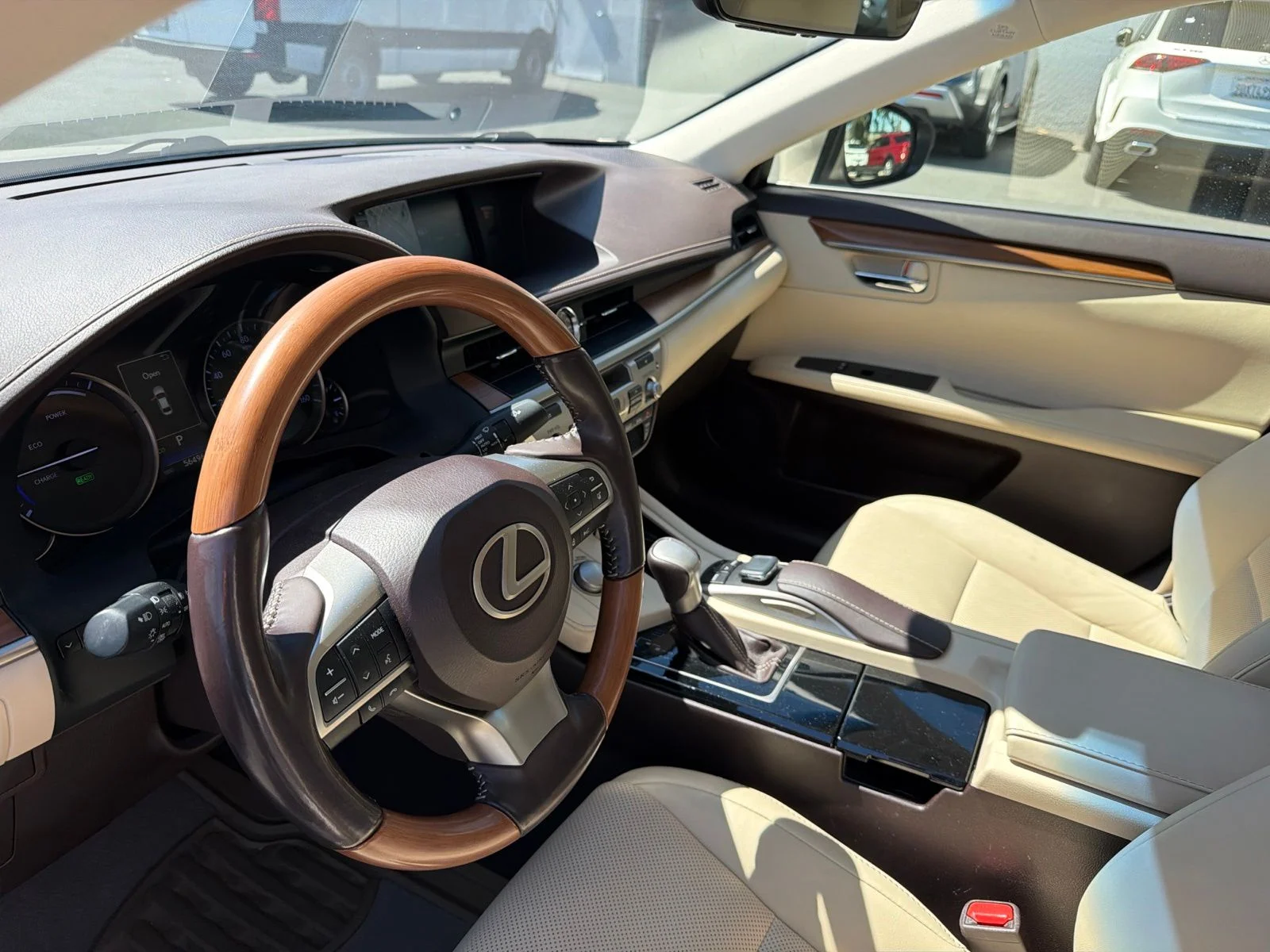Used 2017 Satin Cashmere Metallic Lexus 300h image 11
