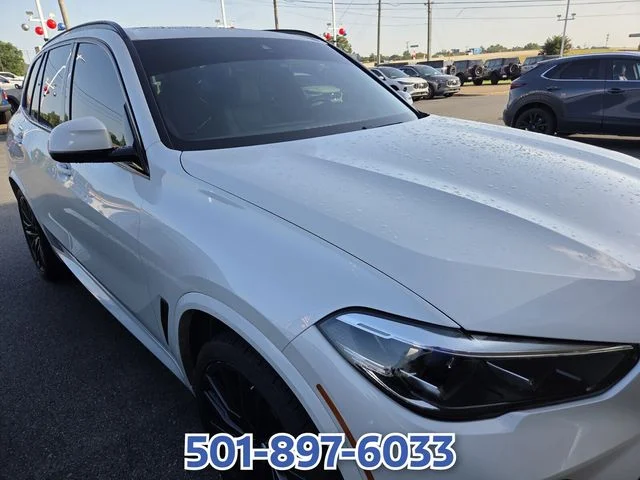 Used 2023 White BMW xDrive40i image 4