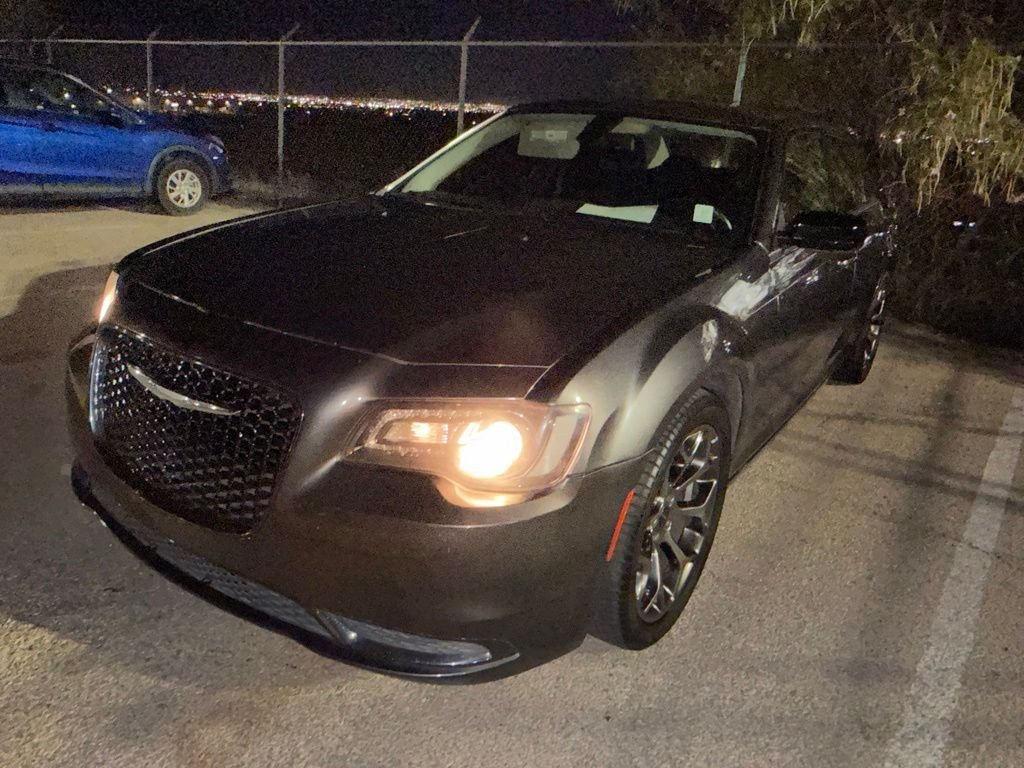 Used 2018 Gray Chrysler Touring image 13