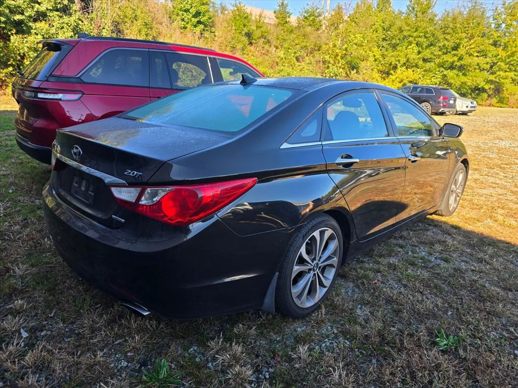 Used 2013 Black Hyundai Limited image 10