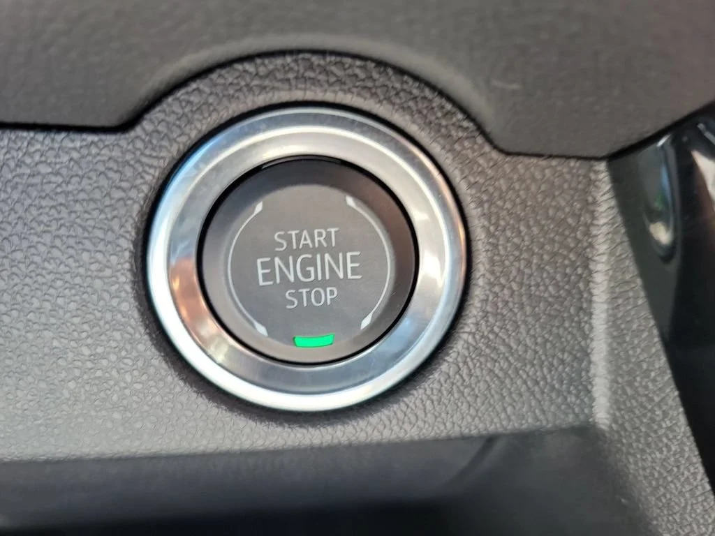 New 2026 Mosaic Black Metallic Chevrolet LT image 17