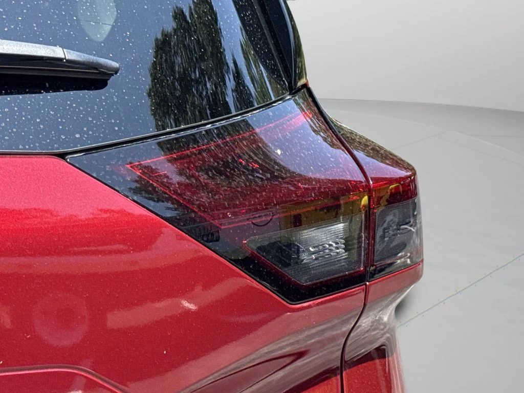 Used 2025 Red Nissan SL image 19