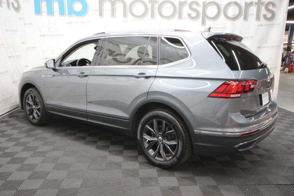 Used 2024 Gray Volkswagen 2.0T SE image 3
