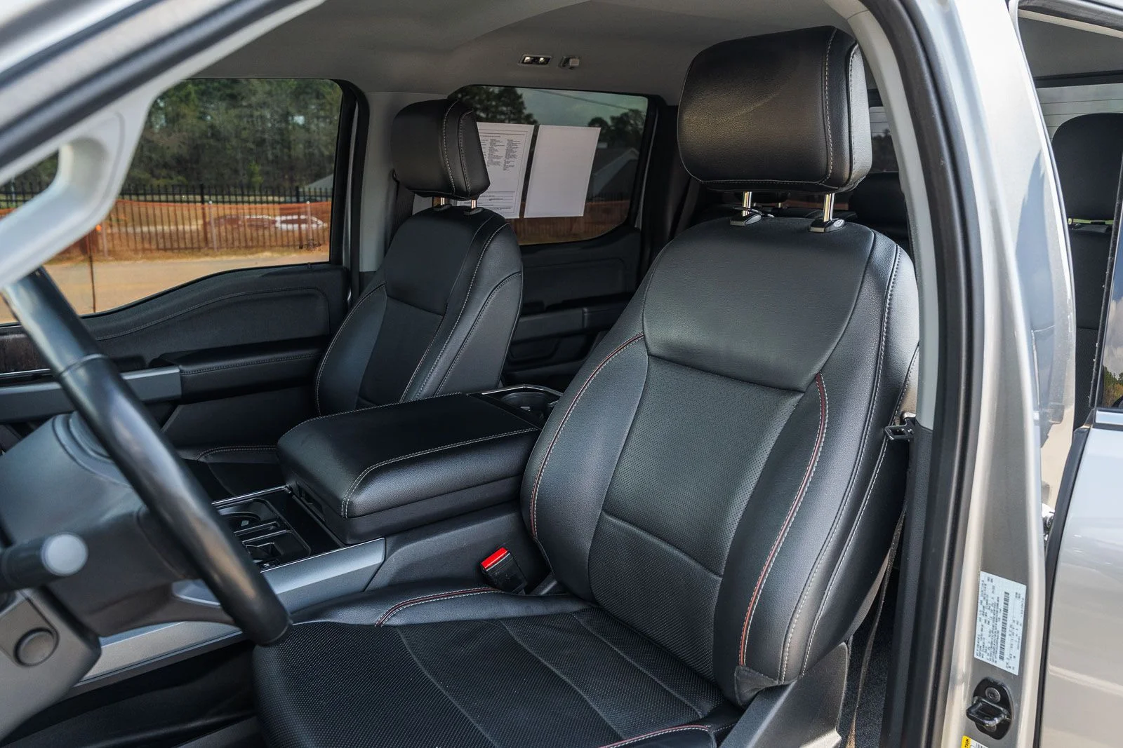 Used 2023 Silver Ford Lariat image 21