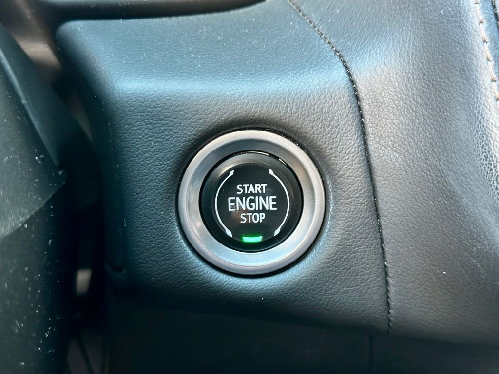 Used 2022 Gray Chevrolet High Country image 35