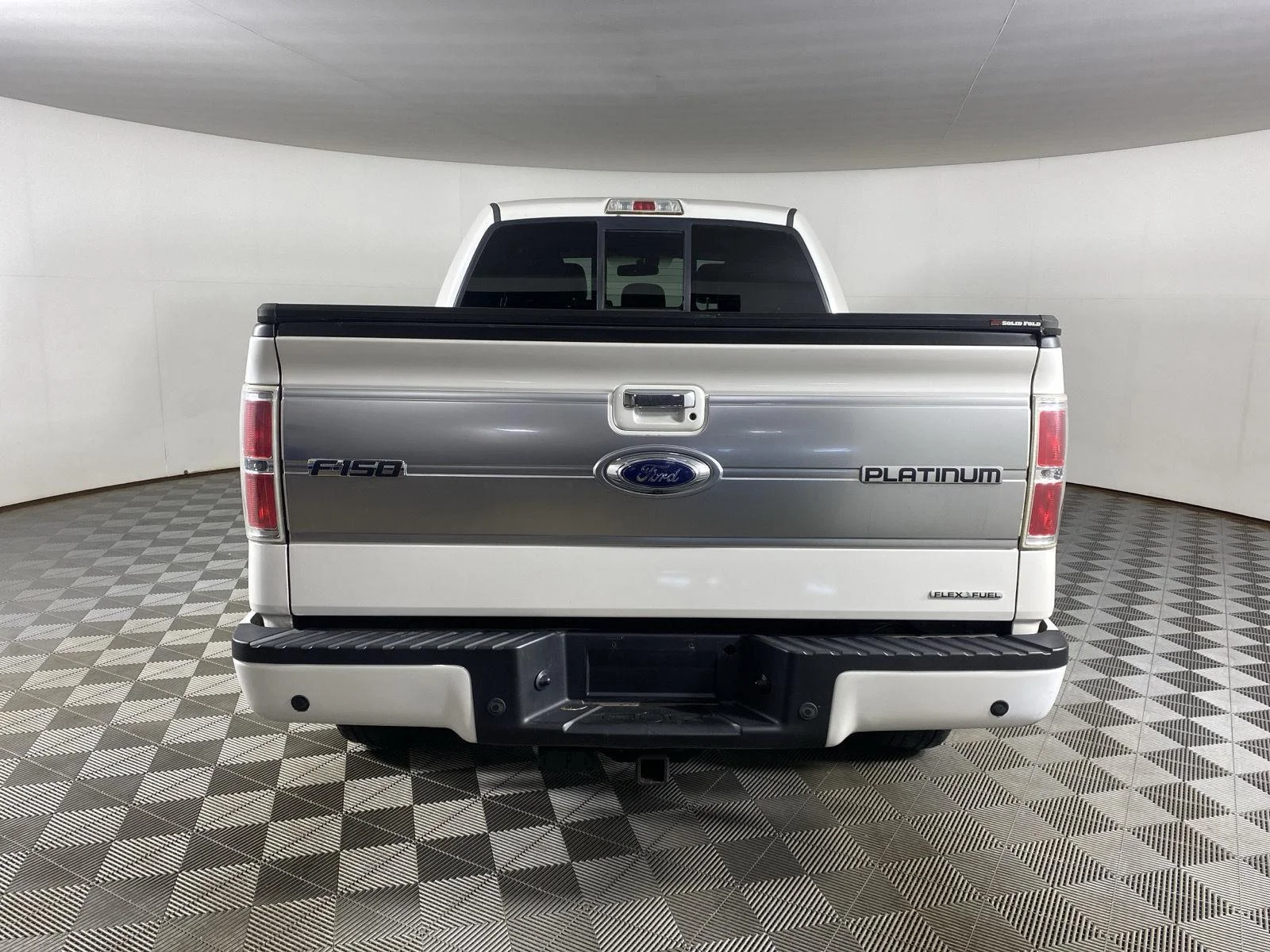 Used 2014 White Platinum Metallic Tri-Coat Ford  image 16