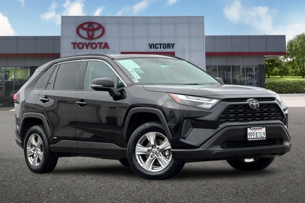 Used 2025 Black Toyota XLE image 2