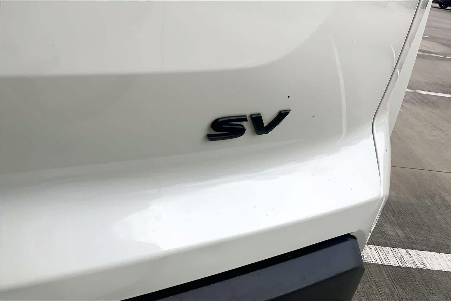 Used 2024 Pearl White Tricoat Nissan SV image 10