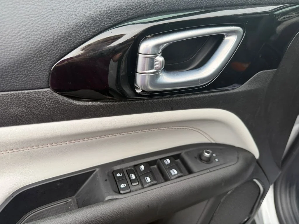 2025 Jeep Compass Limited - Photo 11
