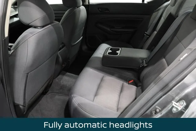 2025 Nissan Altima SV - Photo 11