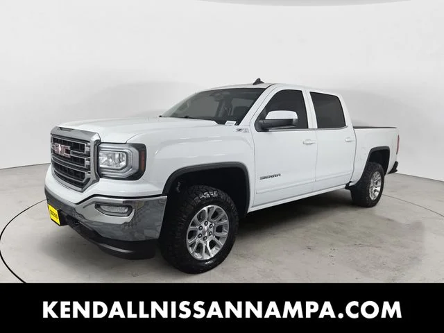 2017 GMC Sierra 4WD Crew Cab Short Box SLE's photo