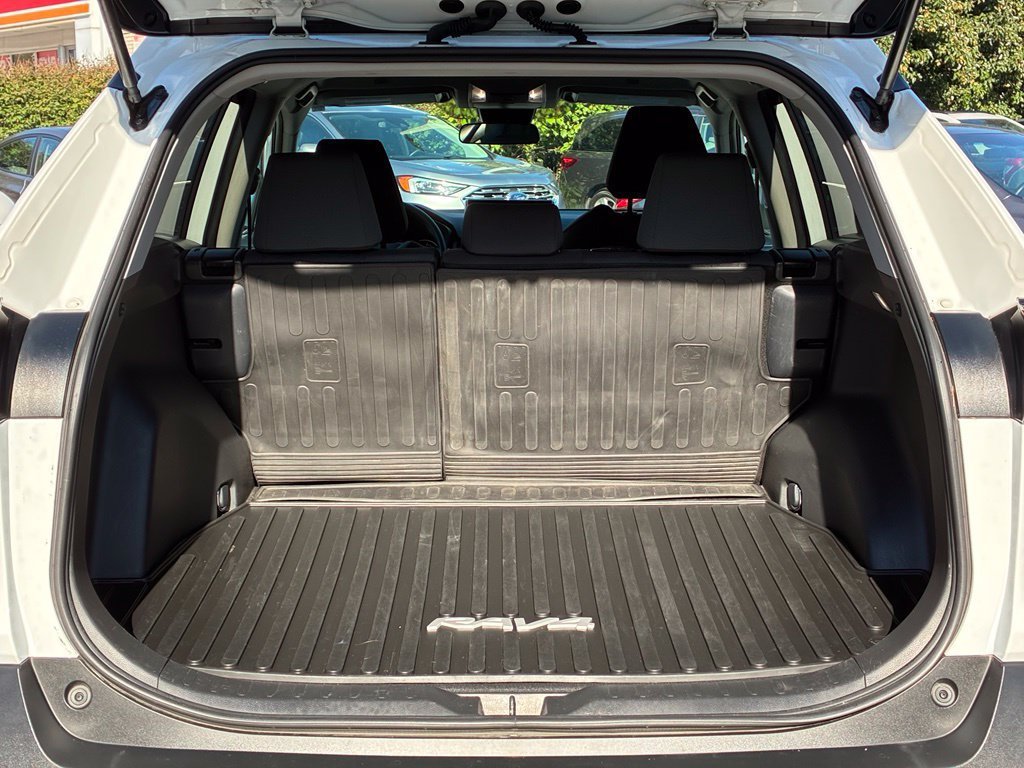 Used 2025 White Toyota XLE image 29