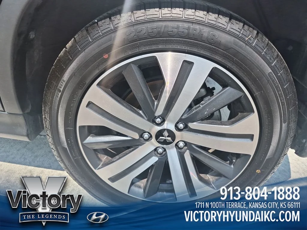 Used 2024  Mitsubishi 2.0 SE image 26