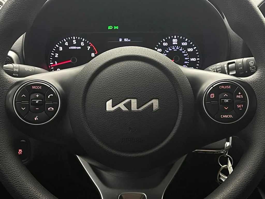 Used 2022  Kia LX image 18