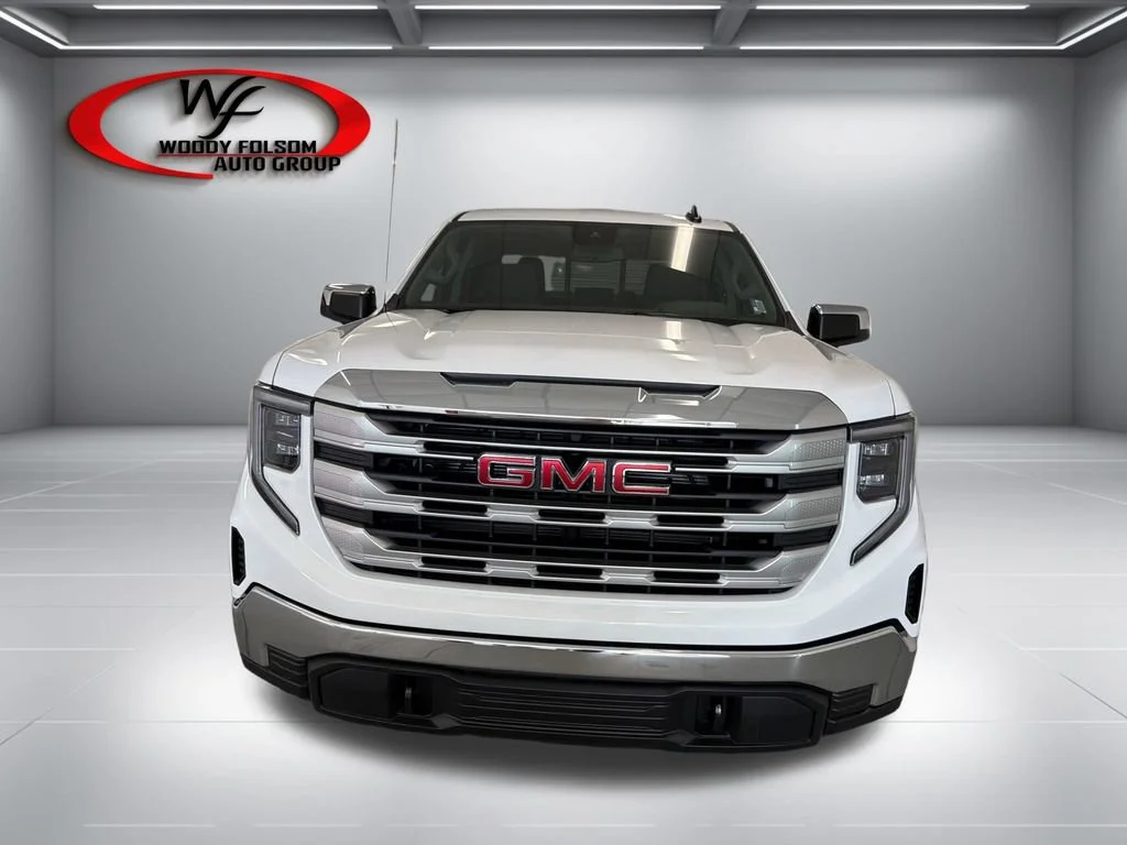 New 2026 Summit White GMC SLE image 2
