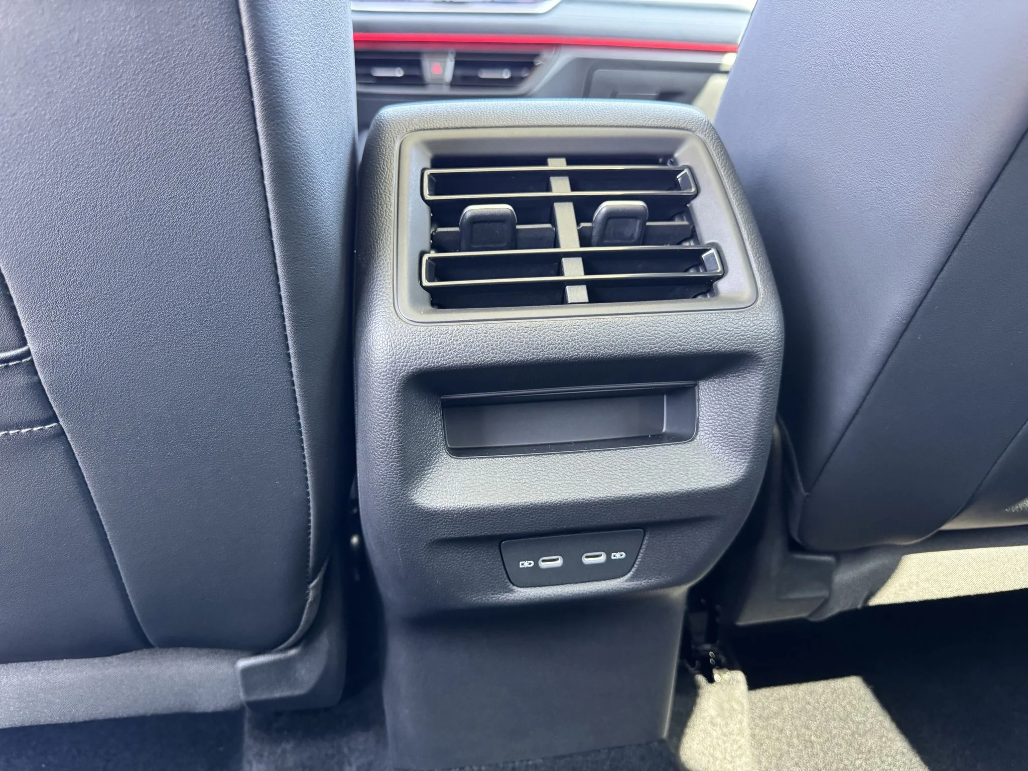 Used 2025 Deep Black Pearl Volkswagen SE w/Sunroof 4Motion image 30