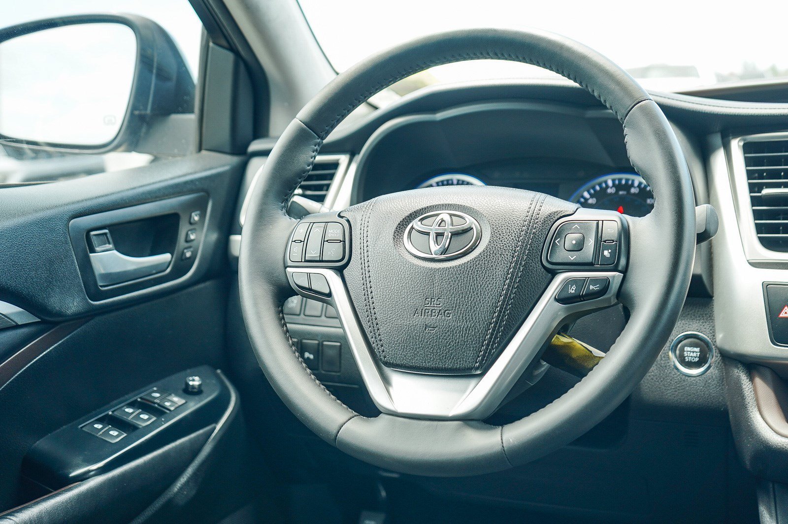 Certified Used 2017 Toasted Walnut Pearl Toyota Limited image 15