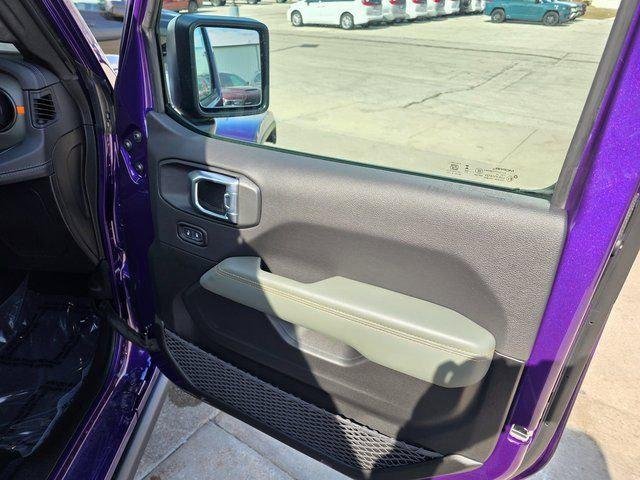 New 2026 Reign Jeep Mojave image 16