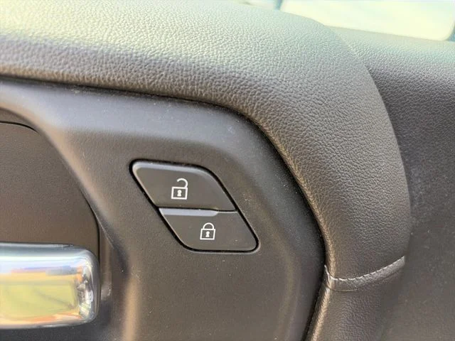 Used 2019 Silver Chevrolet LT Trail Boss image 11